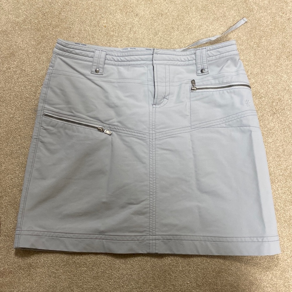 Athleta size 6 light grey skirt